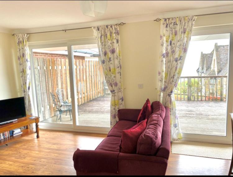 Fantastic Spacious House With Beautiful Panoramic Views Of The Bay Only A Few Minutes Walk From Beach Harbour And Restaurants This House Has 3 Bedrooms 3 Bathrooms And 2 Lovely Sitting Rooms Lyme Regis Buitenkant foto